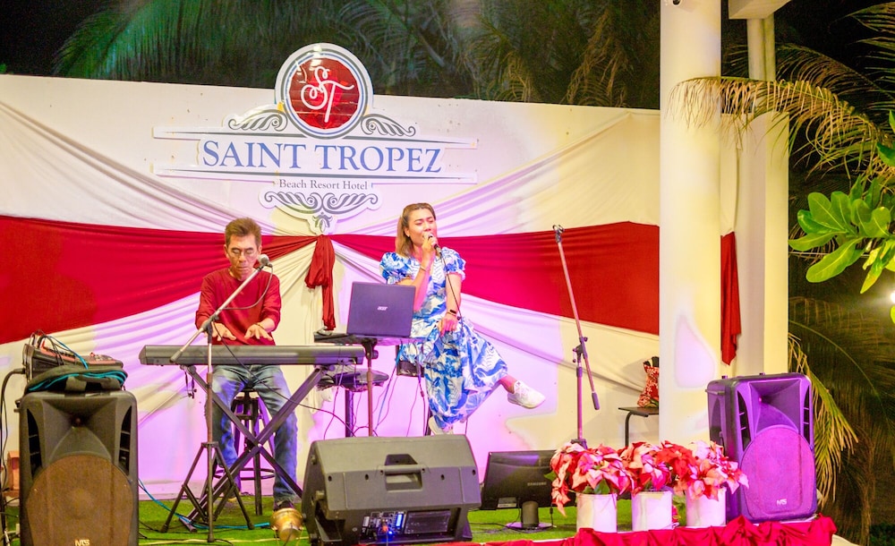 Saint Tropez Beach Resort Hotel 12/74