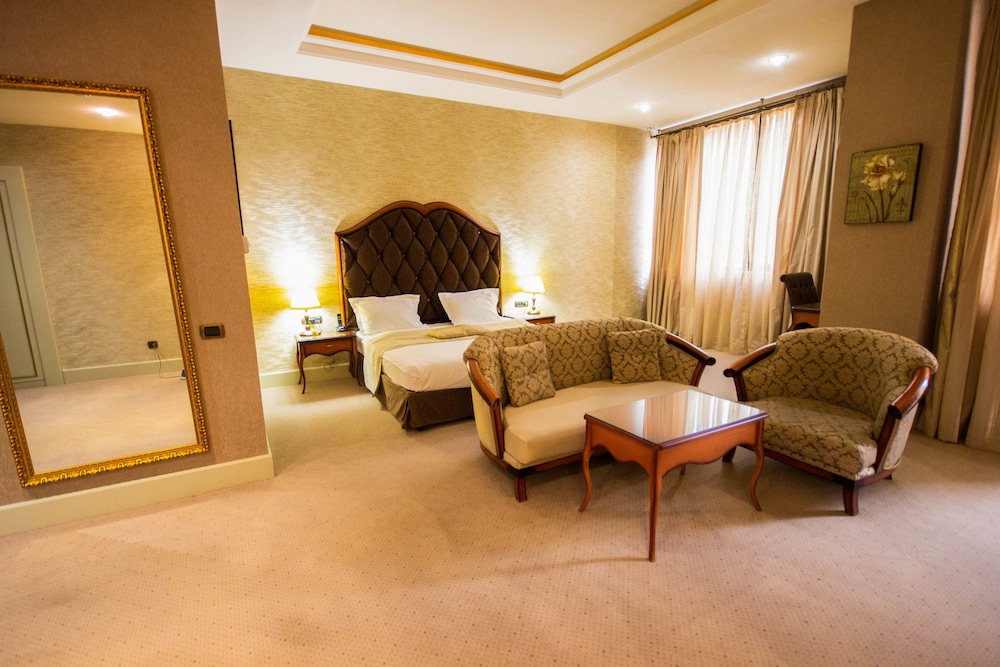 Sapphire Inn Hotel 25/37