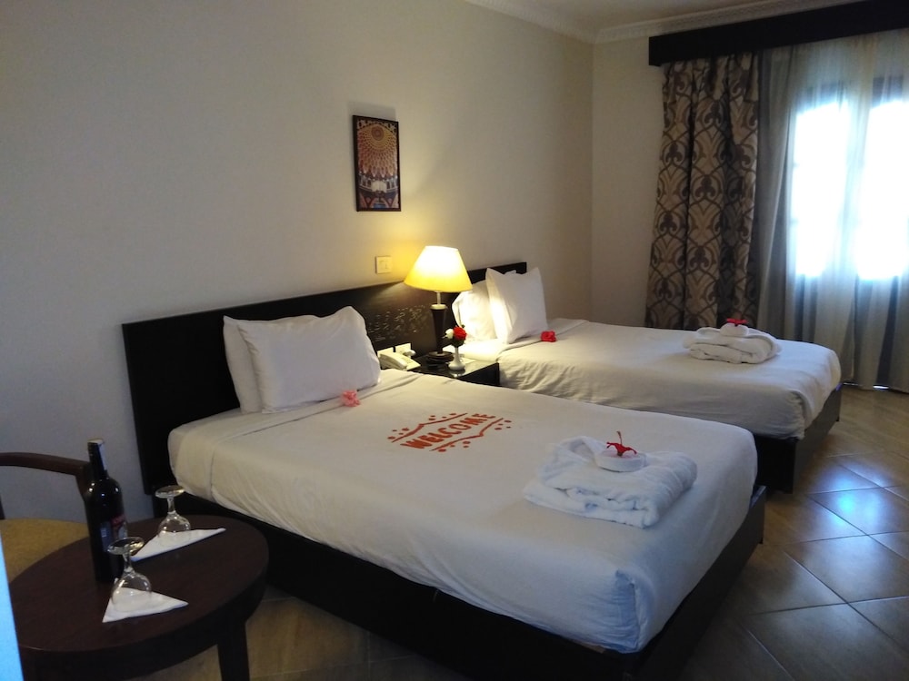 ROHANOU BEACH RESORT AND ECOLODGE 9/35