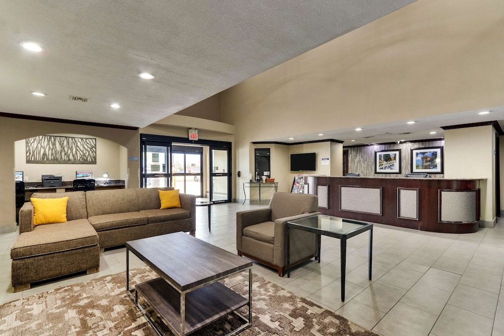 Best Western Plus University Inn and Suites 26/34