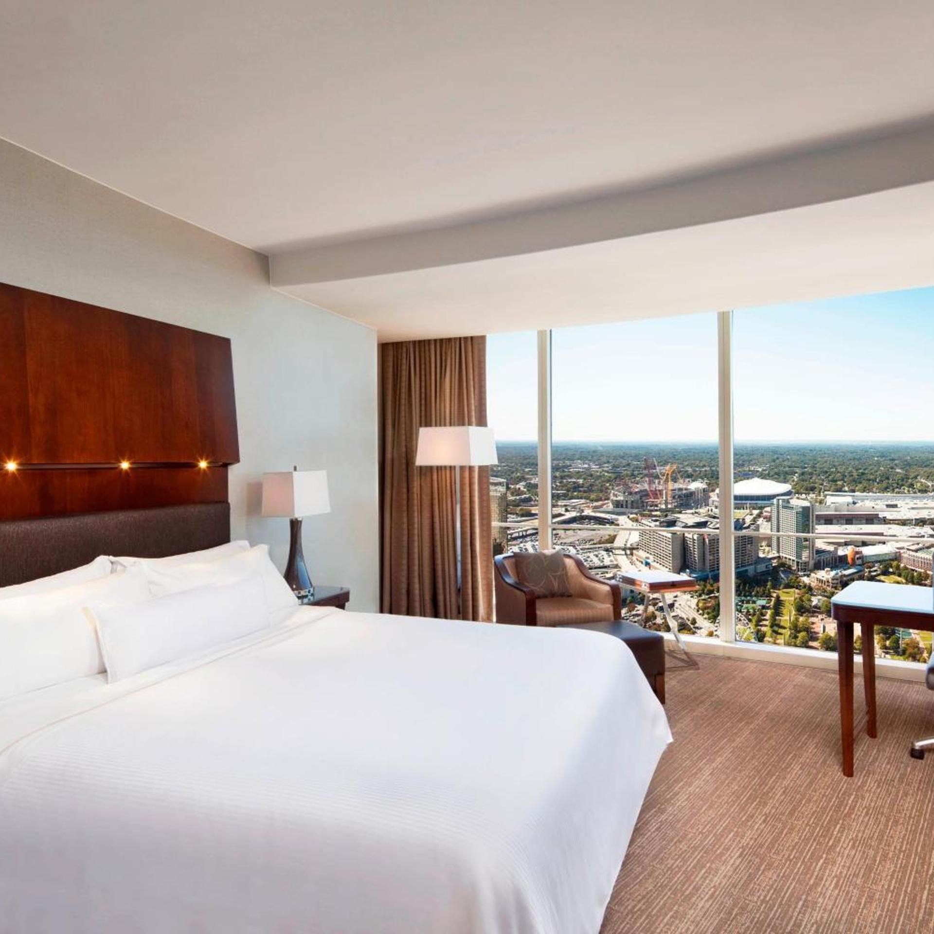 Guest Room, King Bed, Partial View, Middle Floor