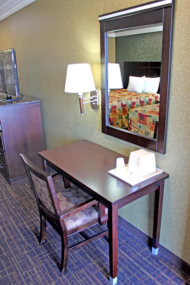 Crystal Inn Suites Spas 20/42
