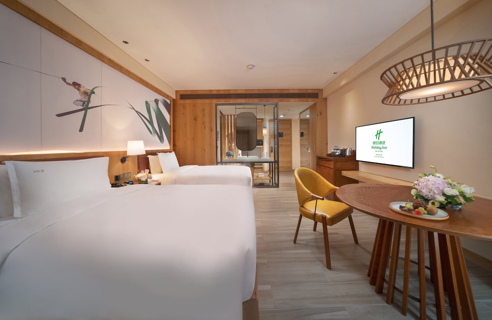 Holiday Inn Jilin Beidahu 5/75