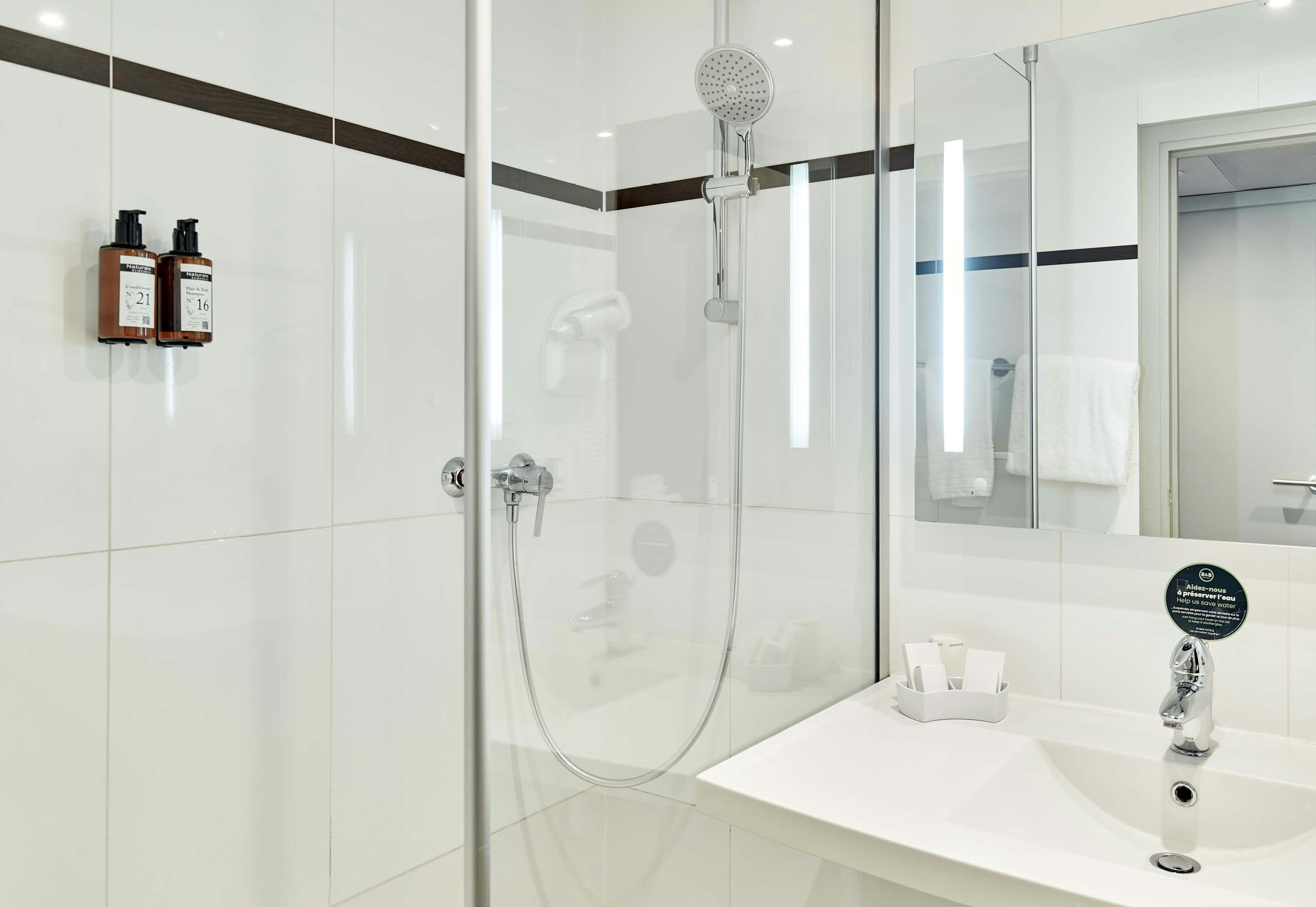 B&B Hotel Saint Quentin en Yvelines Centre Gare 32/32