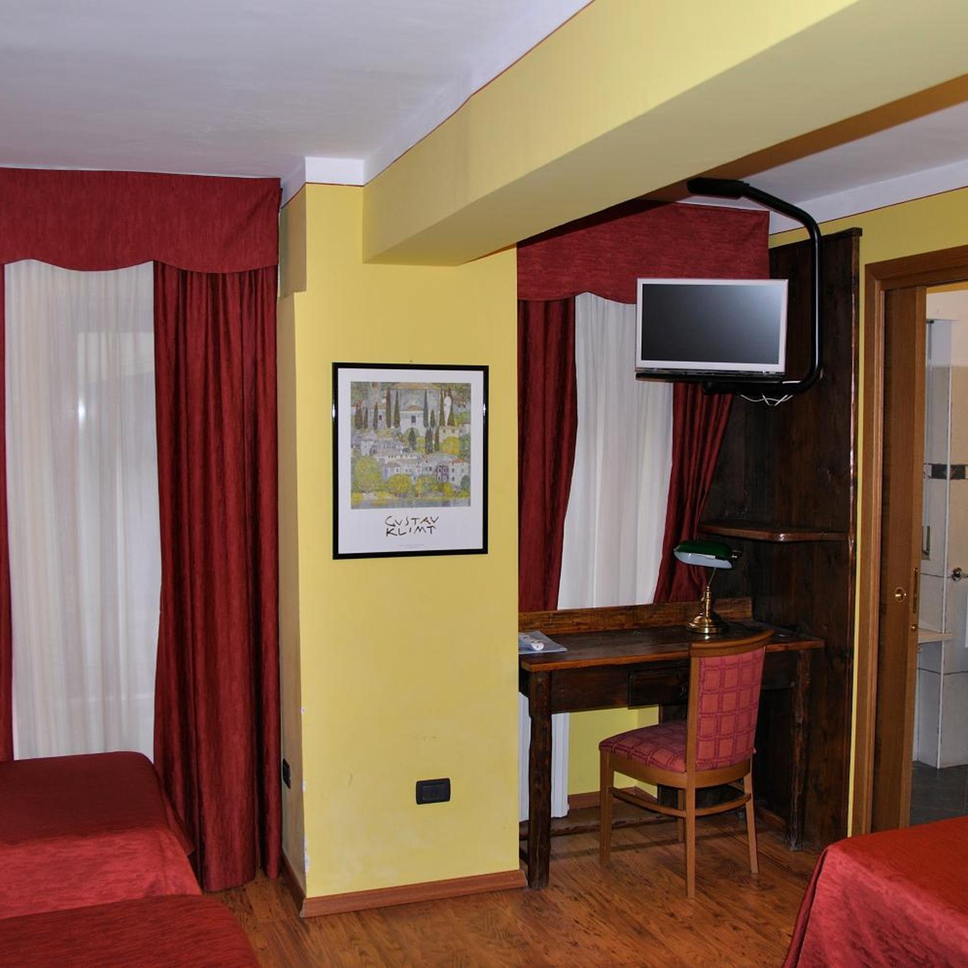 Hotel Sud Ovest 40/53