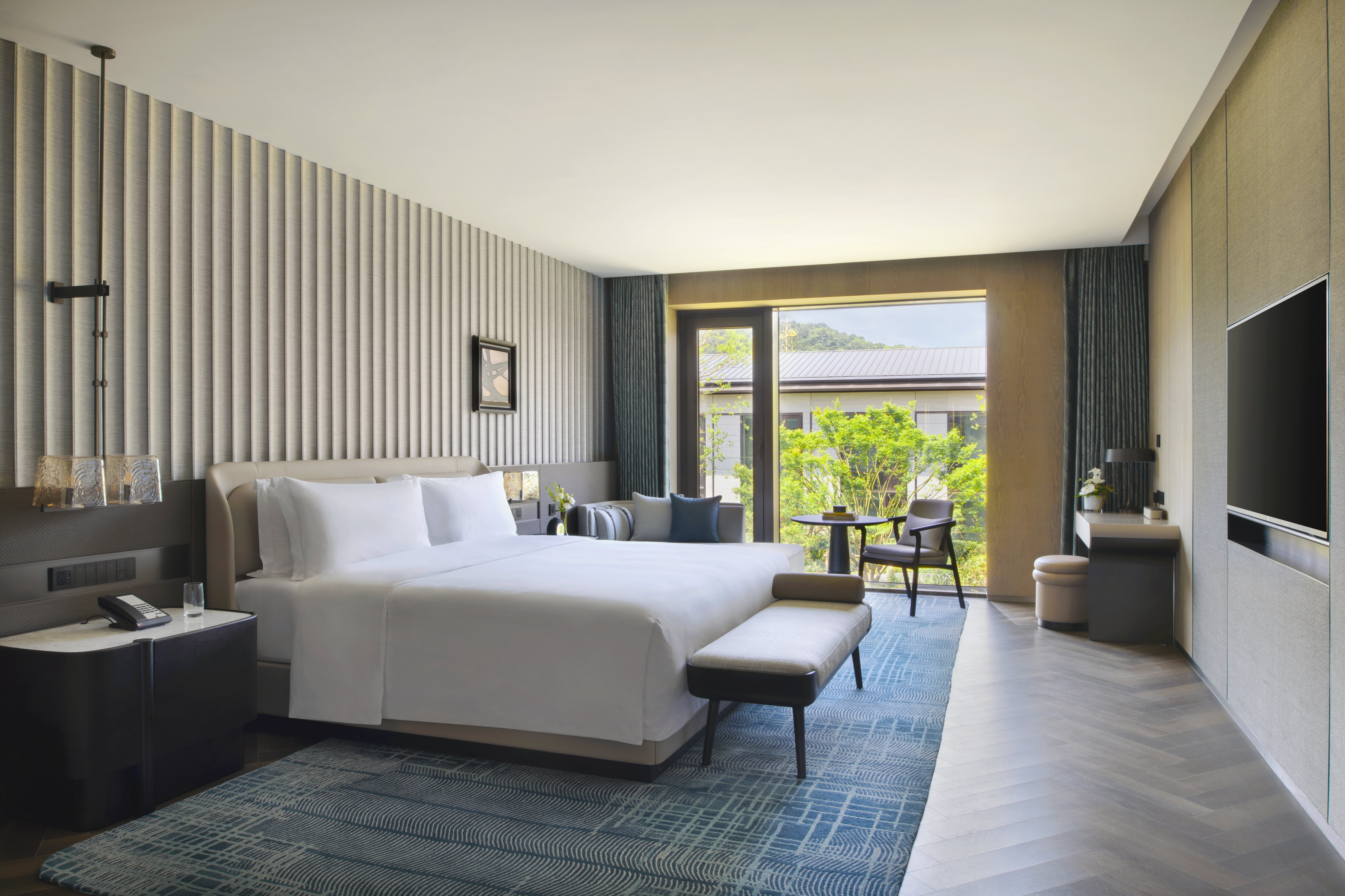 Intercontinental Xiangyang 12/50