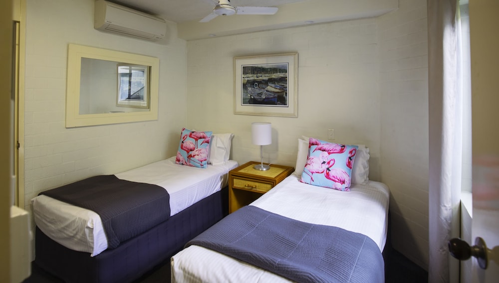 Ocean Breeze Resort 28/77