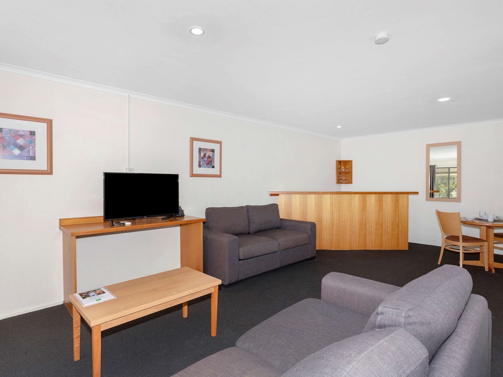 Ibis Styles Canberra Eaglehawk 44/65