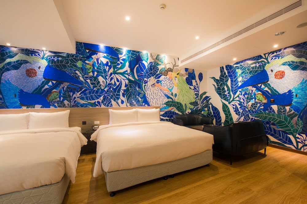 Legend Hotel Pier 2 36/66