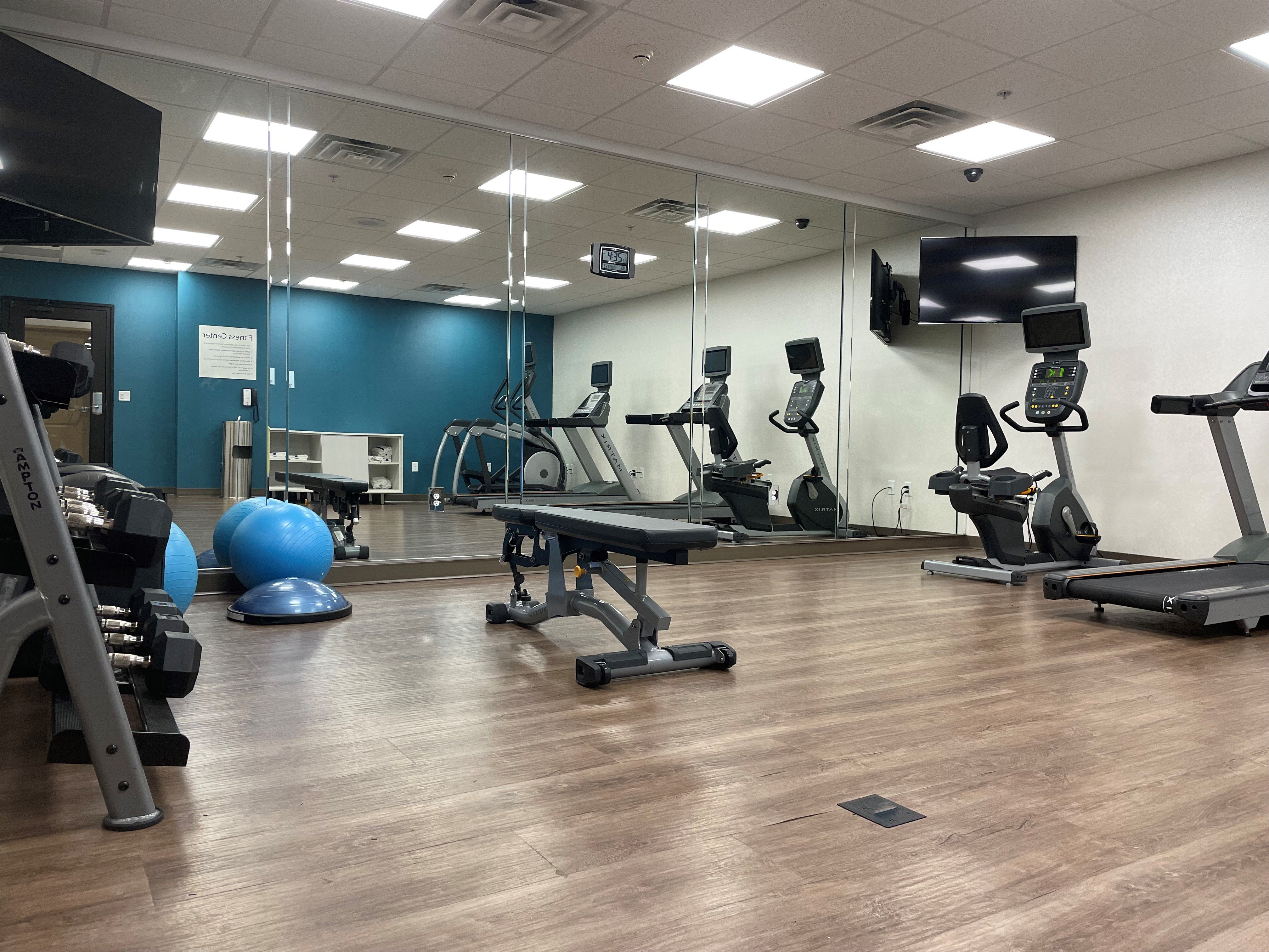 Holiday Inn Express Hotel And Suites Grand Island 40/53