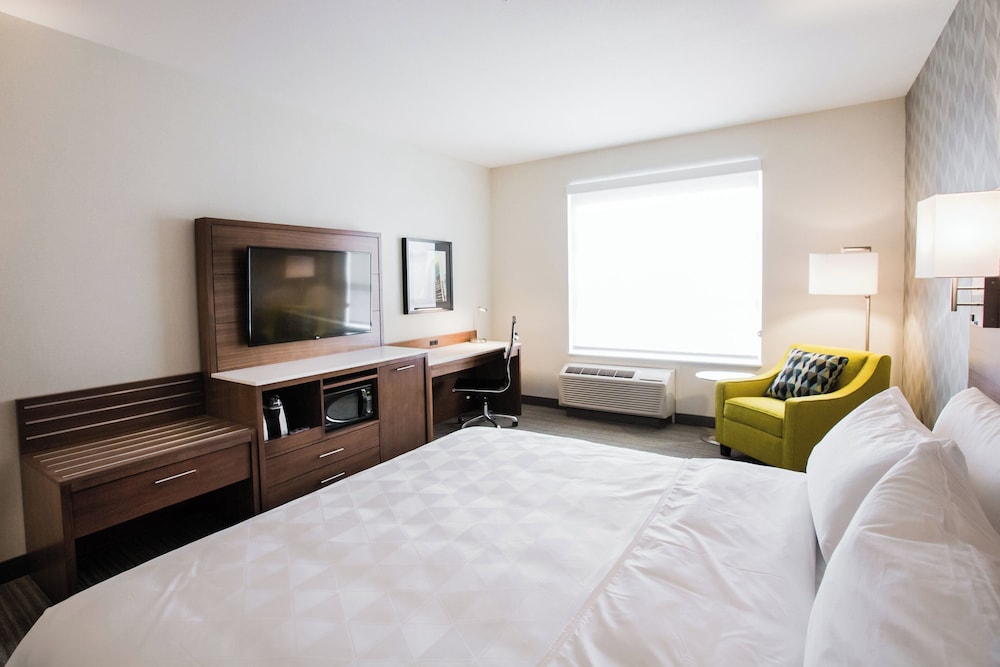 Standard, King Bed, Accessible
