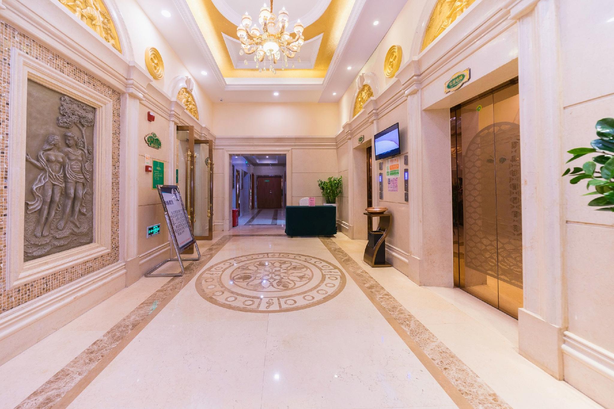 Vienna International Hotel (Shenzhen Bantian Huancheng South Road) 14/35