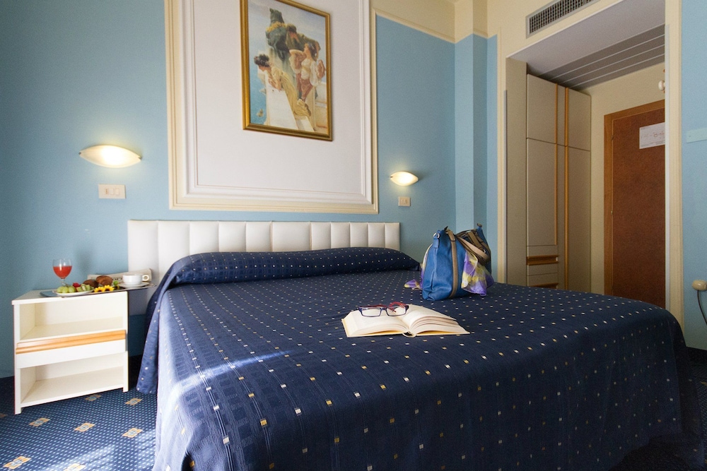 Hotel Augustus 17/49