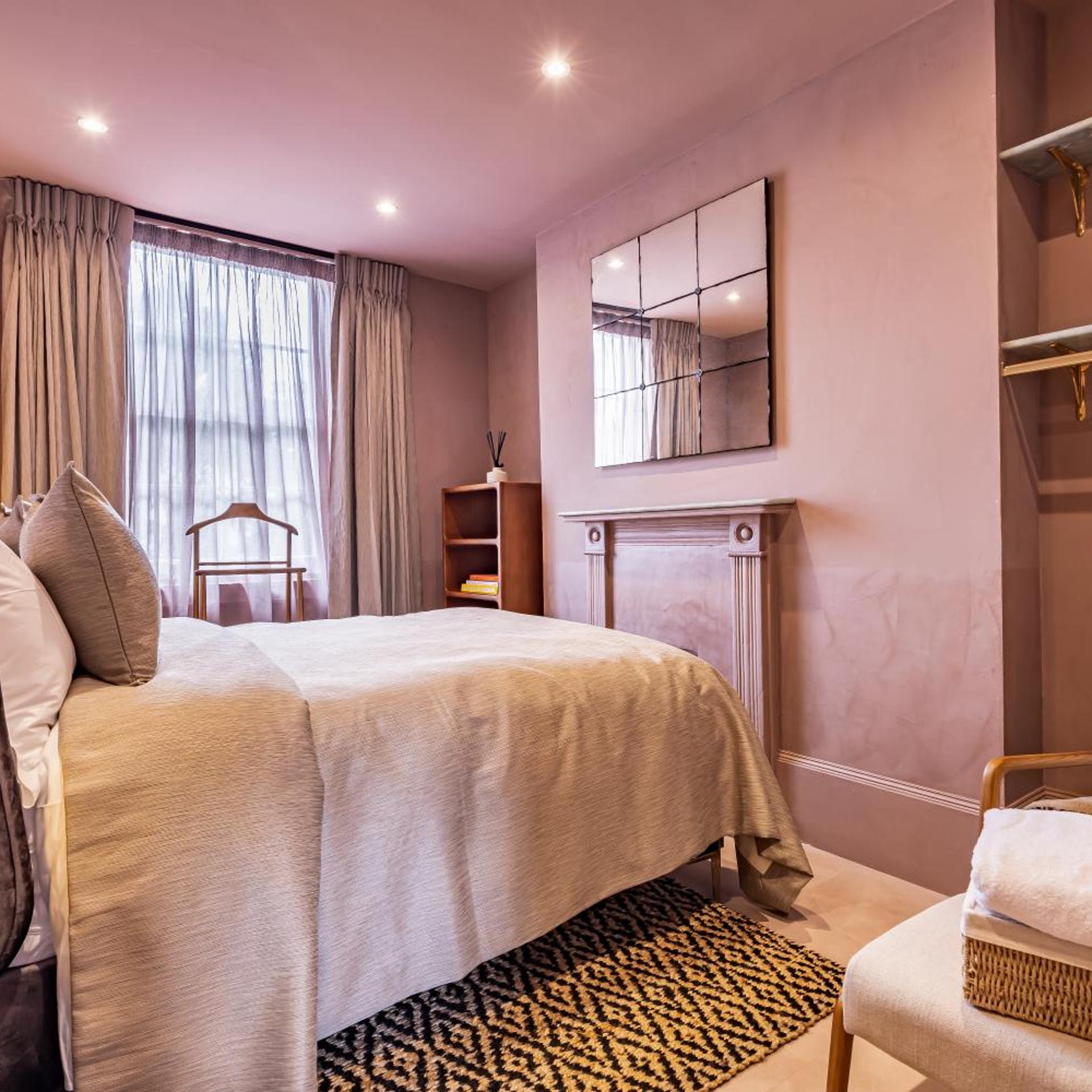 Suite, Apartment