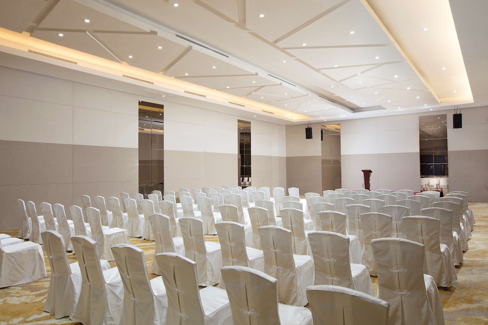 Wyndham Panbil Batam 95/105