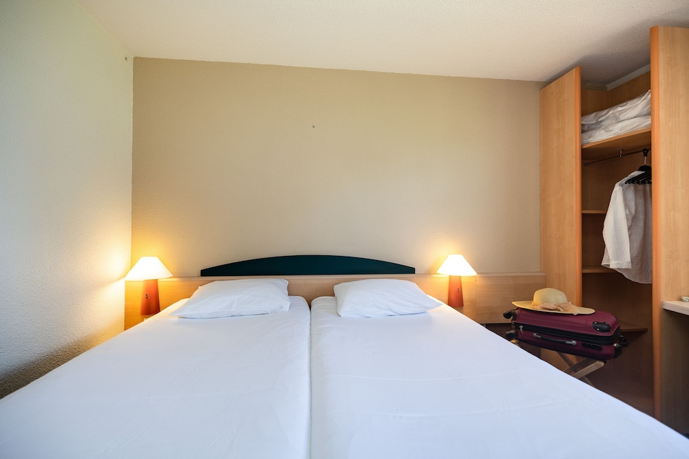 Ibis Autun 11/45