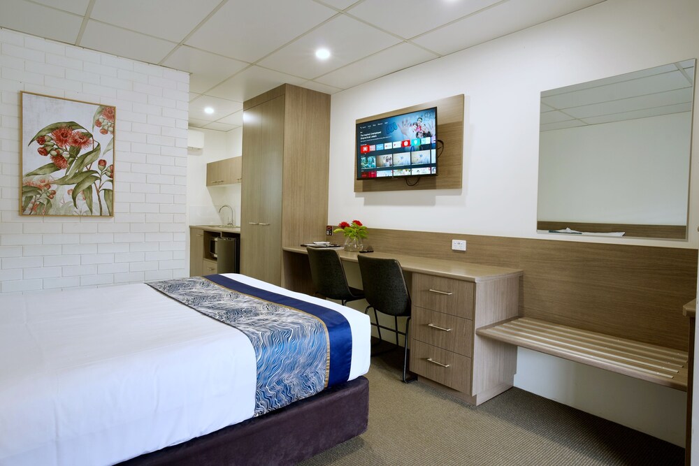 Chalet Motor Inn 29/41
