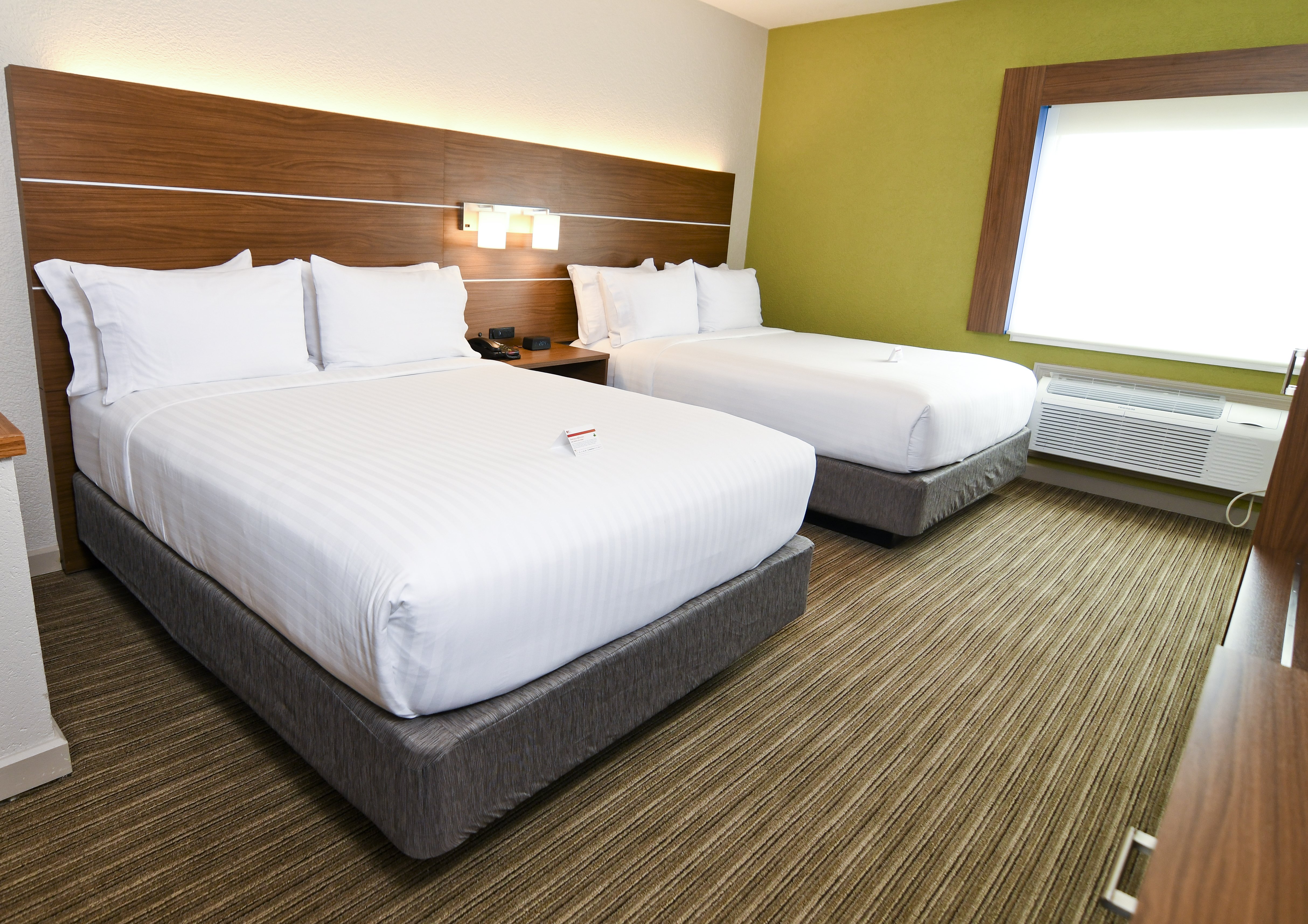 جناح لذوي الإعاقة، Holiday Inn Express Hotel And Suites Port Clinton Catawba Island 2/8