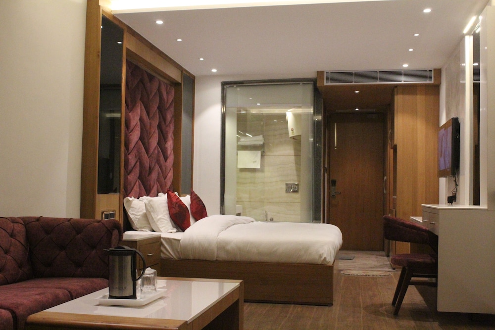 SAGRIKA RESORT 35/50