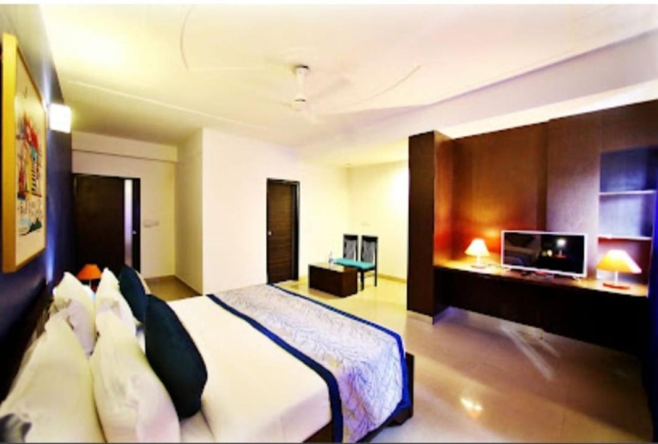 Oyo Rooms 766 Delhi Airport 13/29