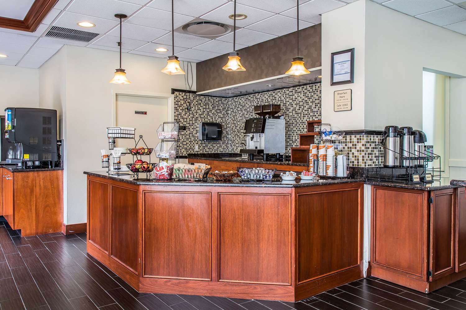 Hamden Hotel & Suites 8/26