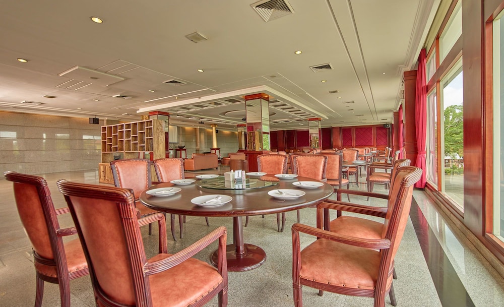 Aston Cimone Hotel & Convention Center 61/73