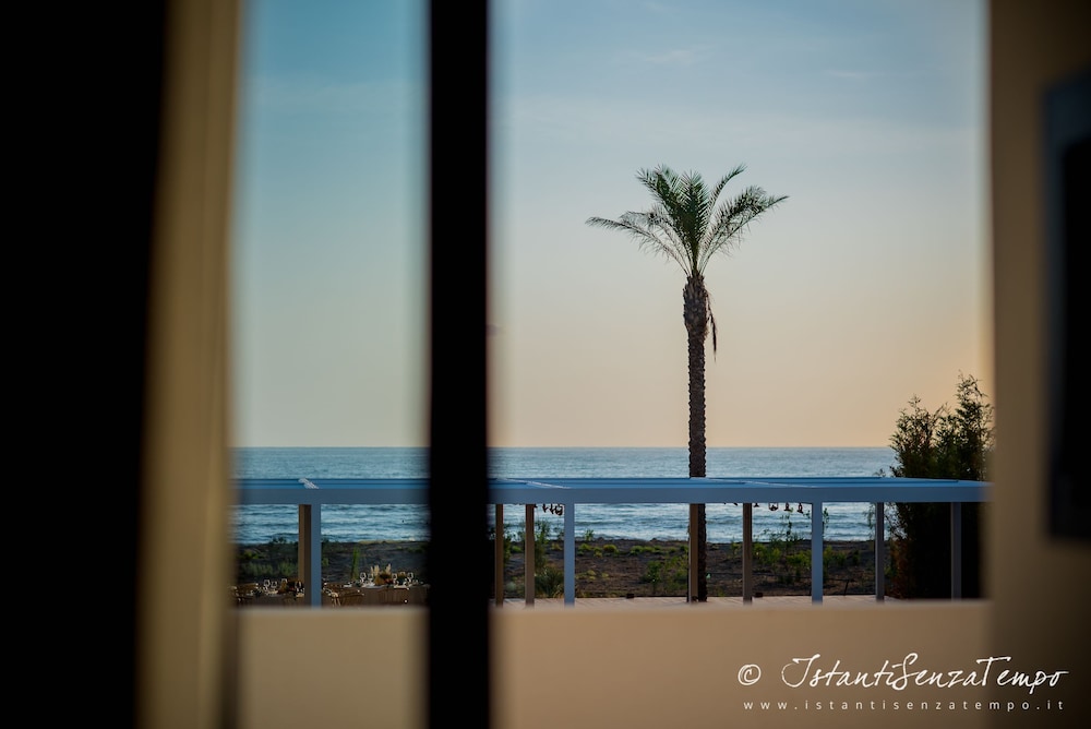 Cumeja Beach Club Hotel 46/52