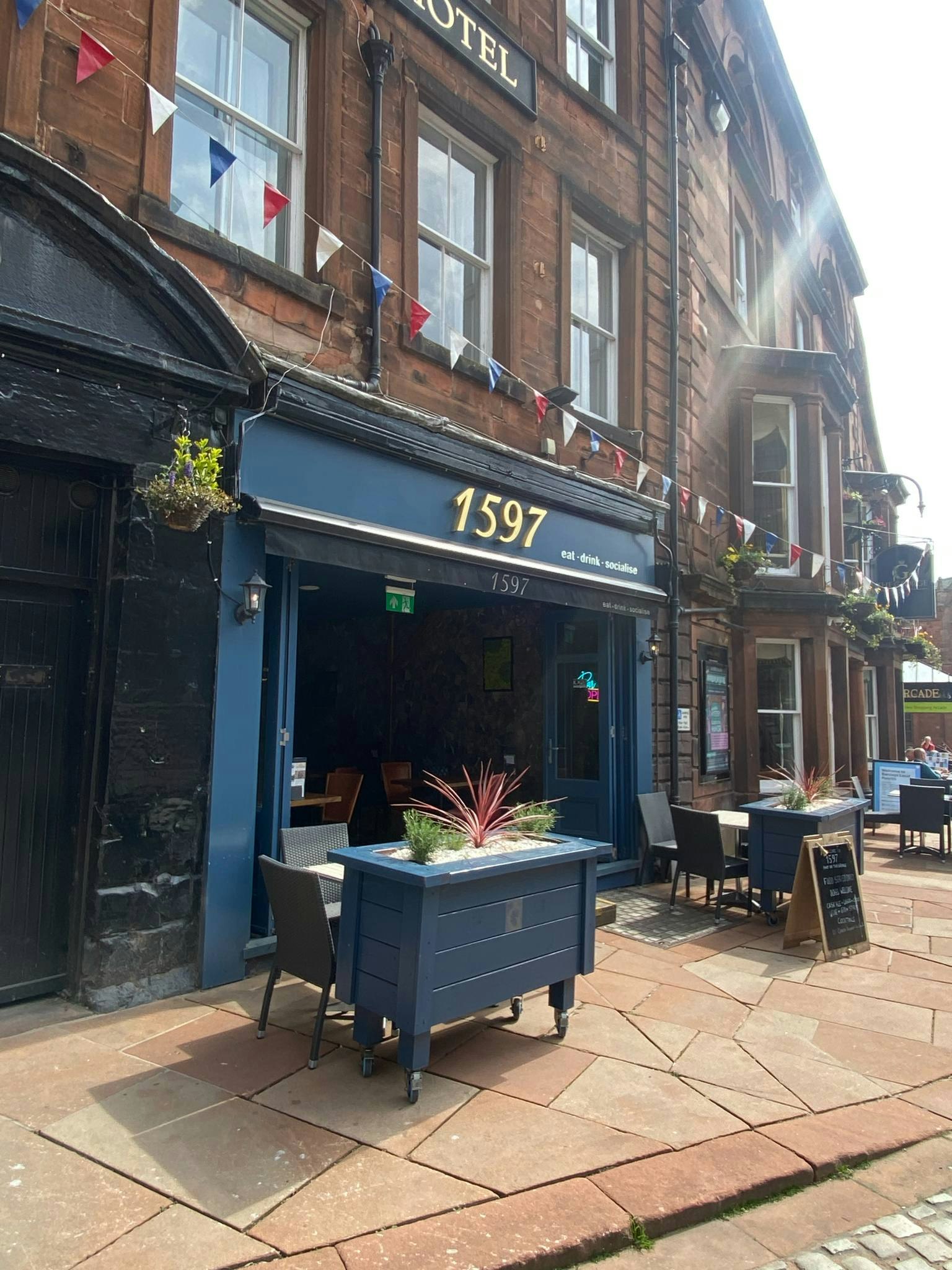 The George Hotel 6/50