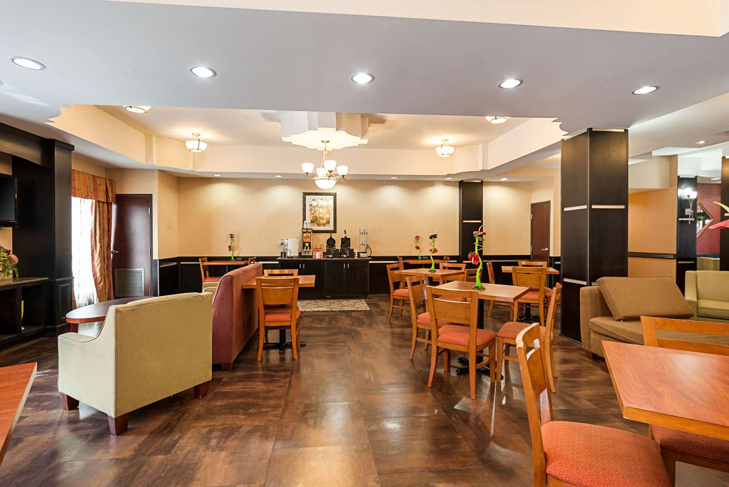Comfort Suites Sulphur 37/56