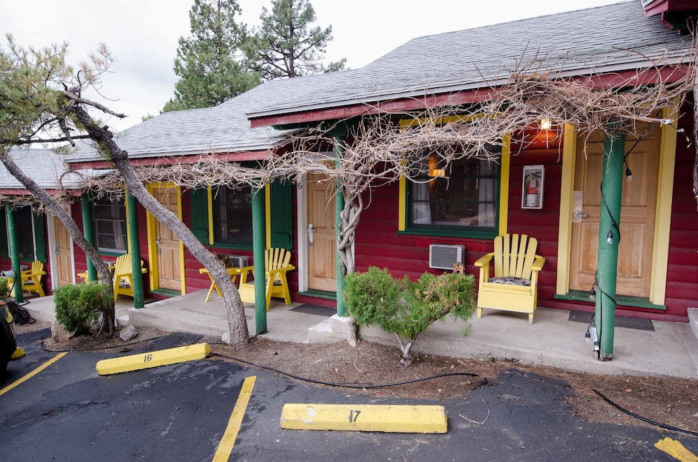 Idyllwild Bunkhouse 29/46