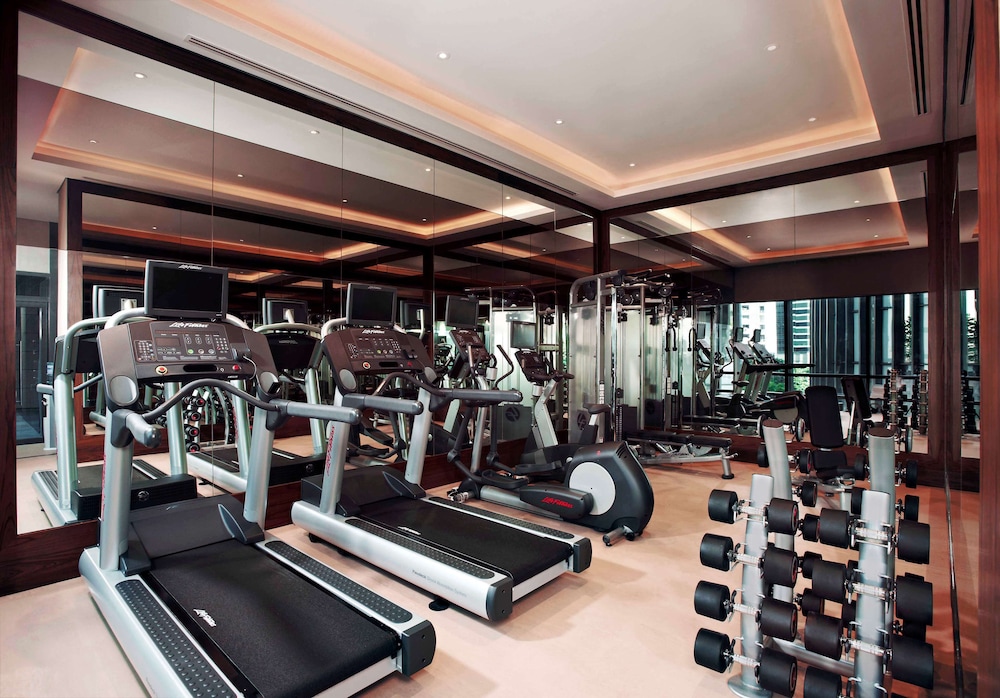 Carlton City Hotel Singapore 25/50