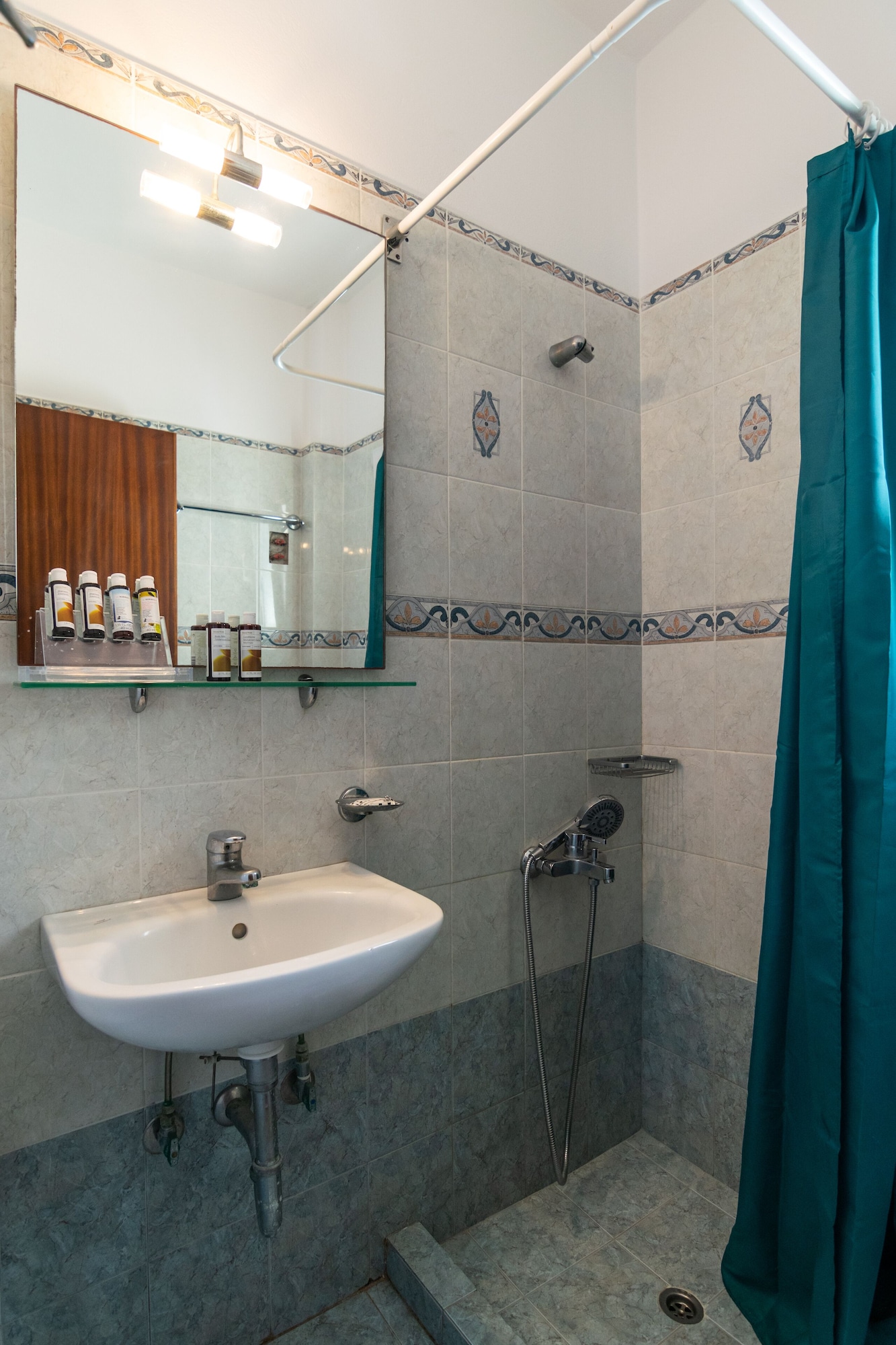 COMFORT, DOUBLE BED