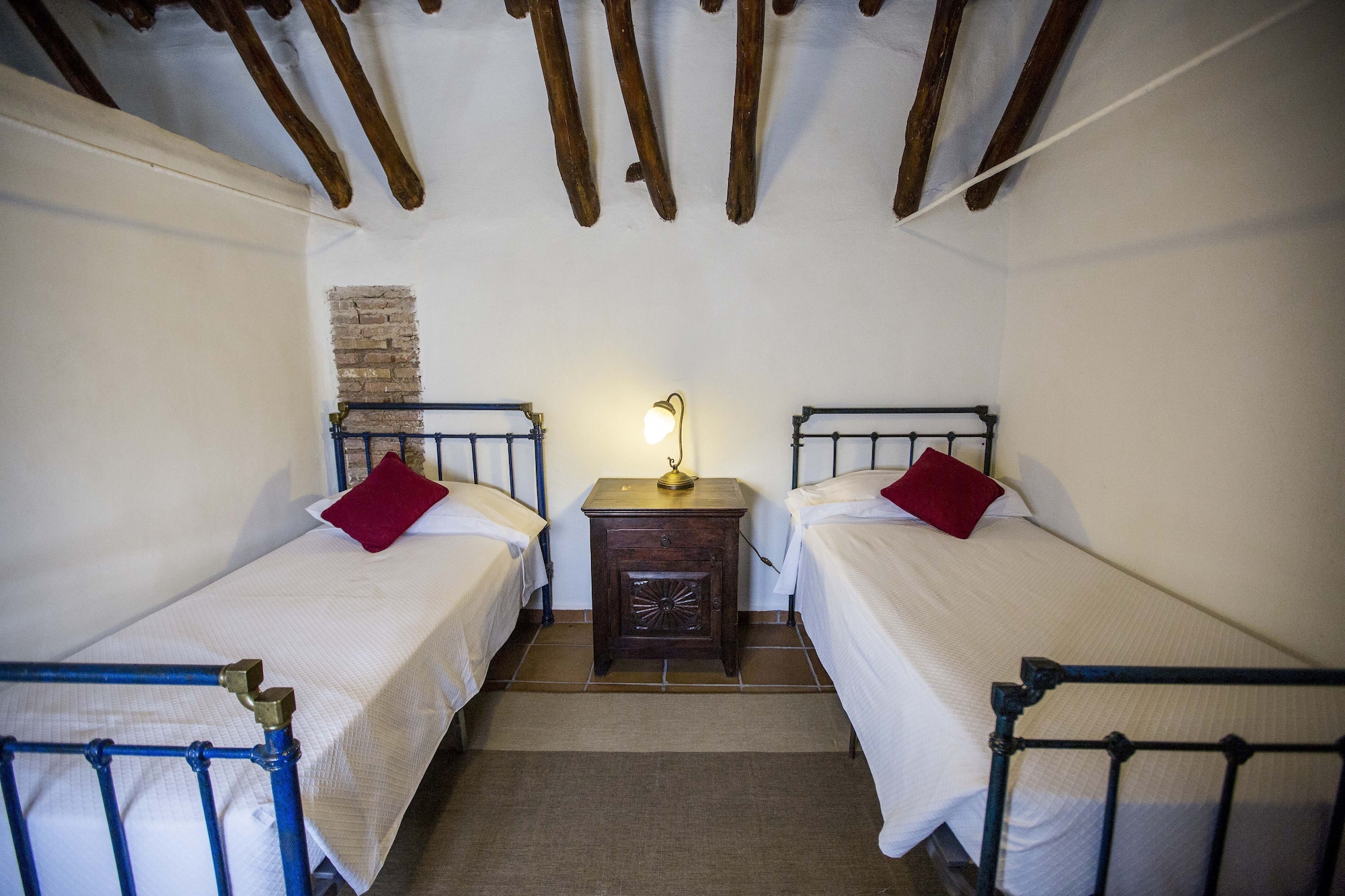 Casita, Queen and Twin Beds