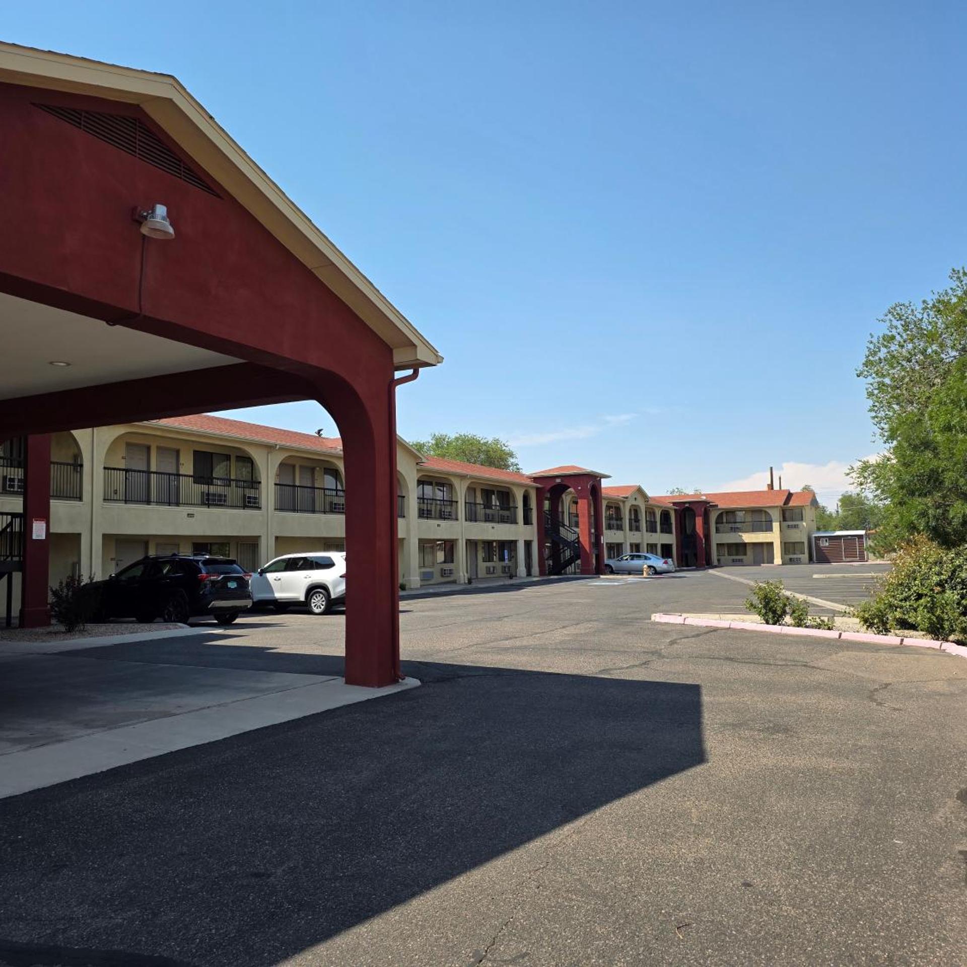 American Inn & Suites 6/7