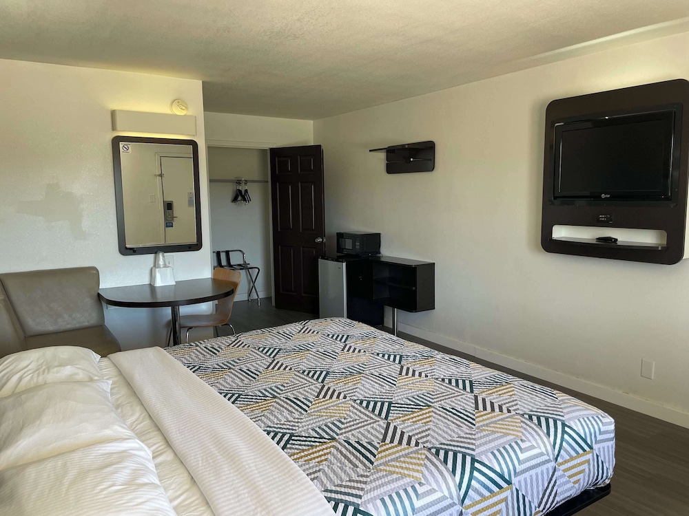 Motel6 Wichita Falls, TX - North 42/63