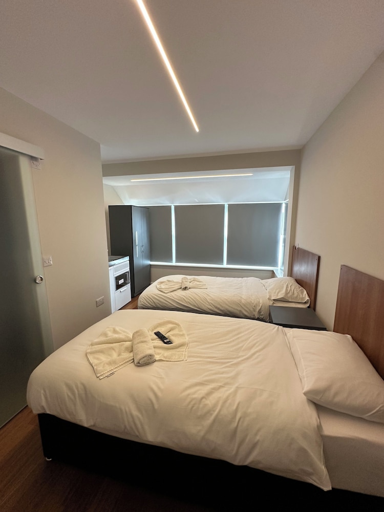 Buckingham Apartment 4/50