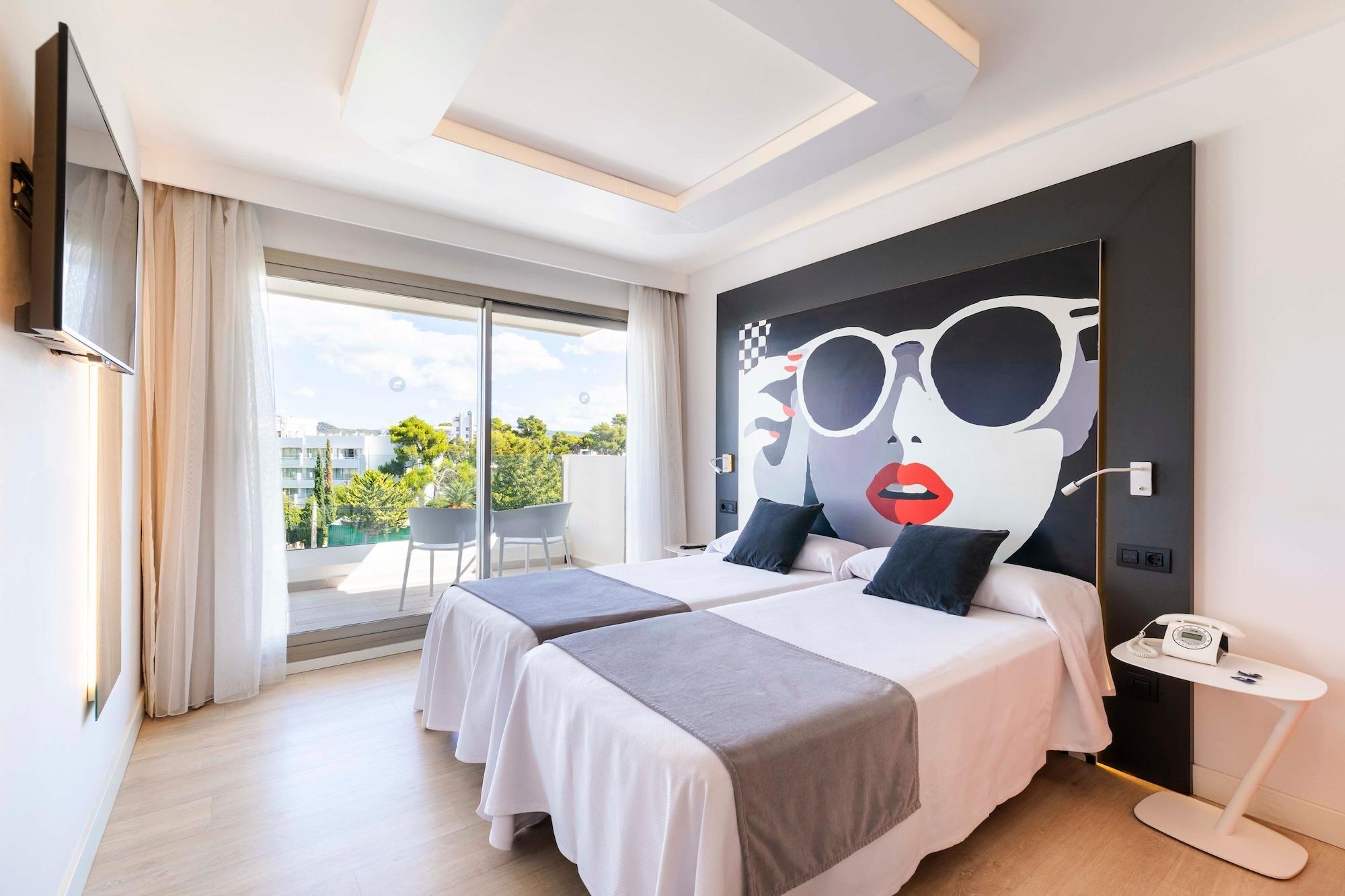 Superior, Single, Double Bed, Pool View, Balcony