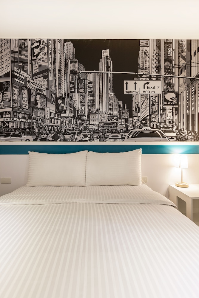 9ine hotel 43/63
