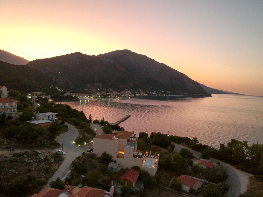 ANASTAZIA HOTEL 36/44