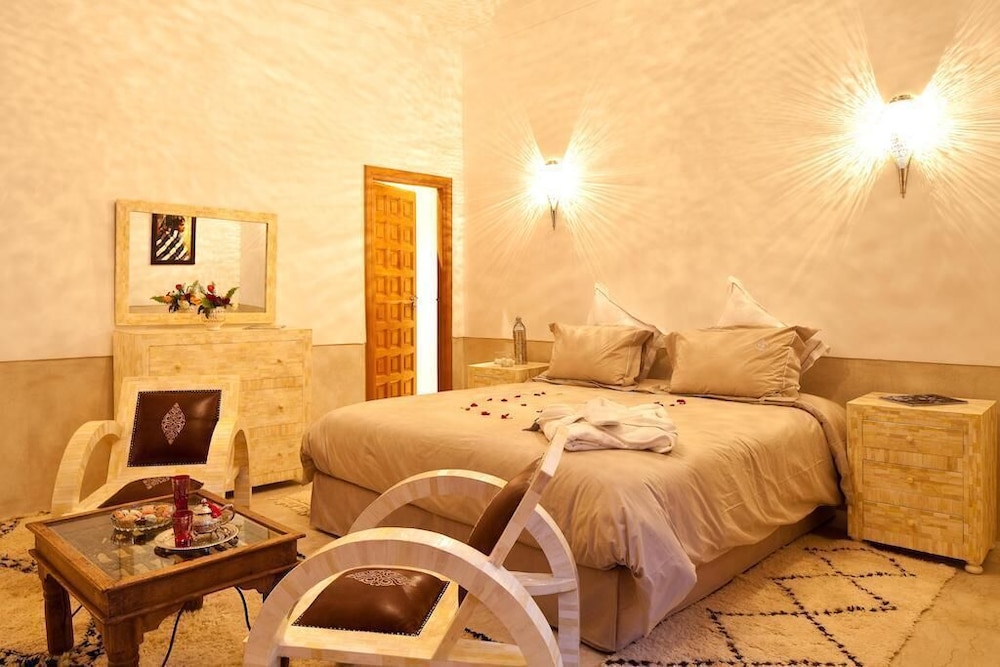 Riad Tahili 15/50
