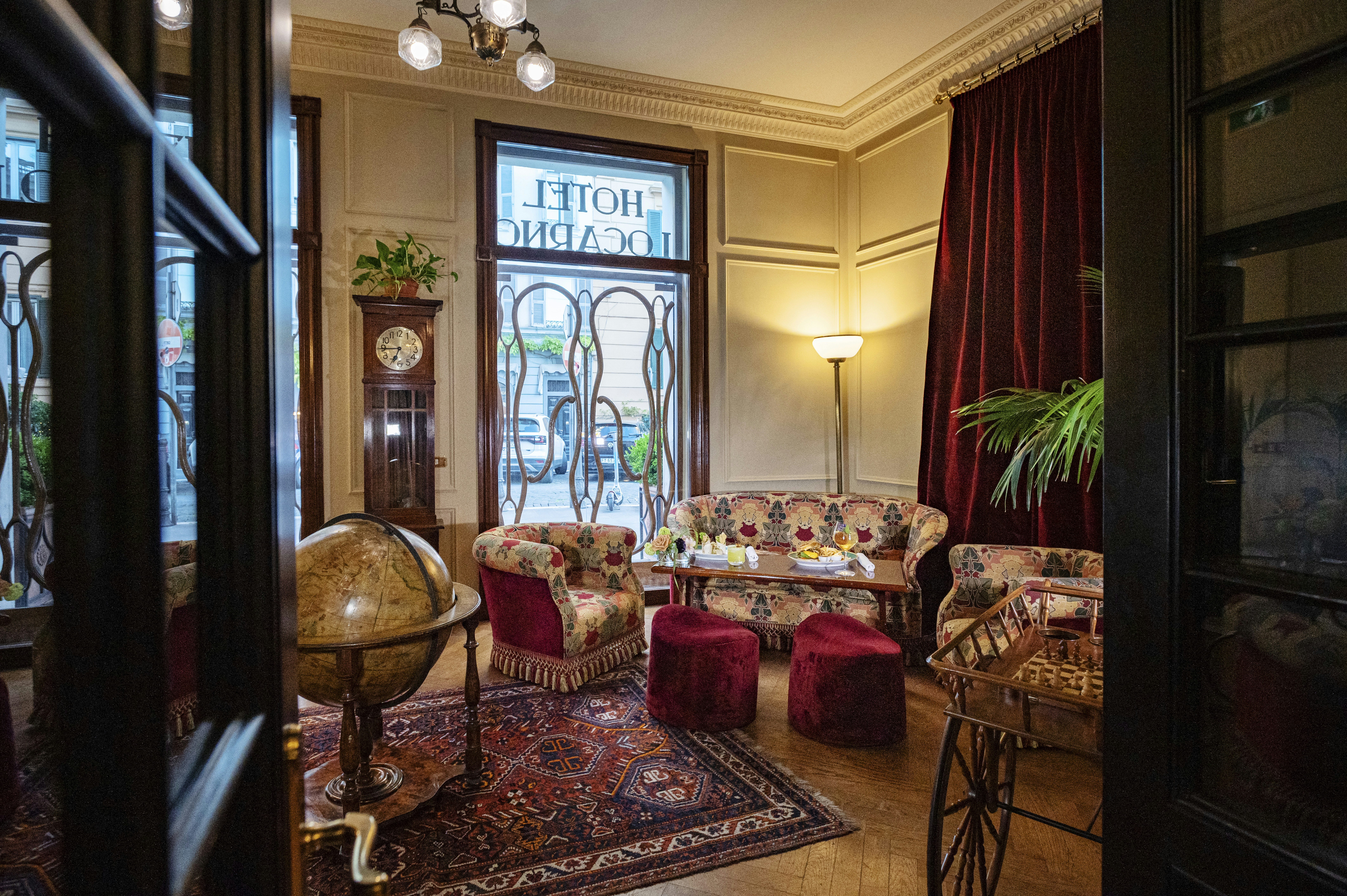 Hotel Locarno 57/73