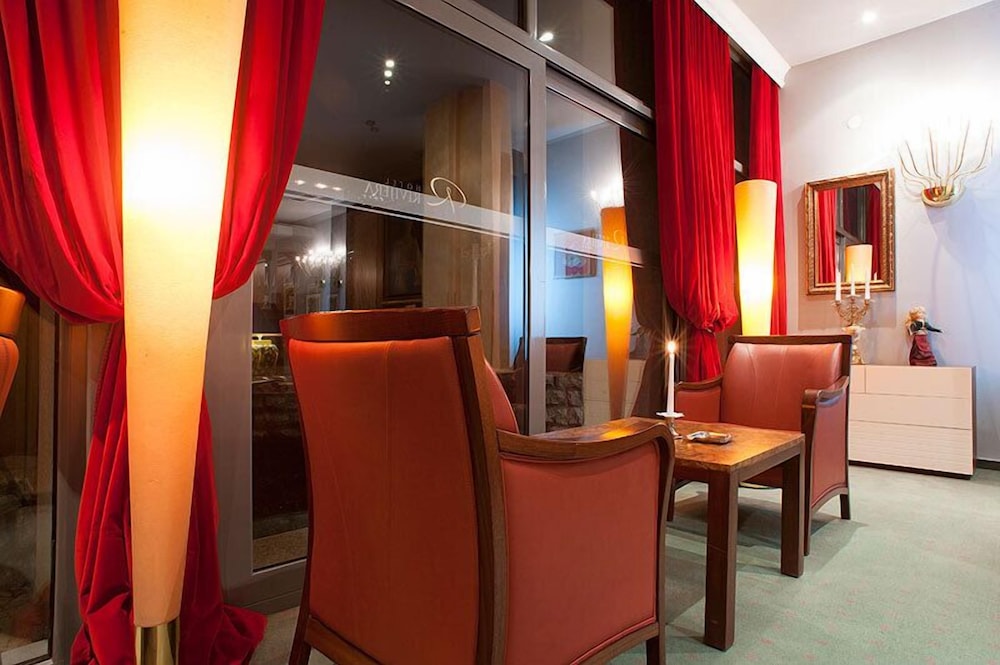 Hotel Rivijera 25/50