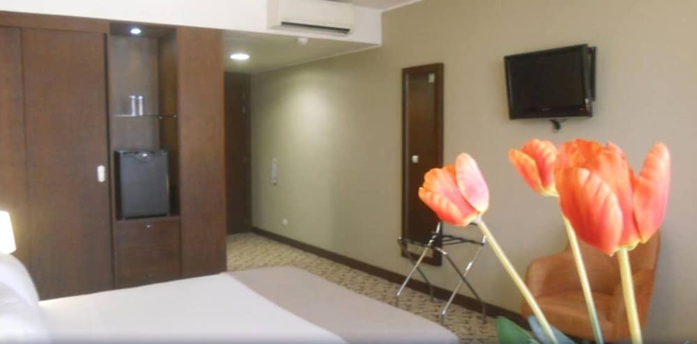 SKYNA HOTEL 36/45
