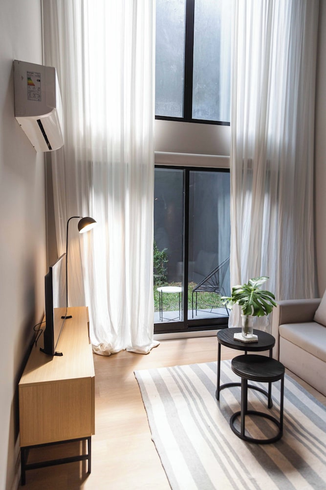InSoho by iPPA 17/50