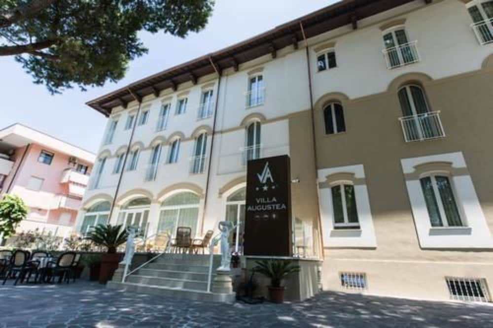 HOTEL AUGUSTEA 2/62