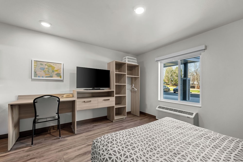 WoodSpring Suites Charlotte - Arrowood 35/60