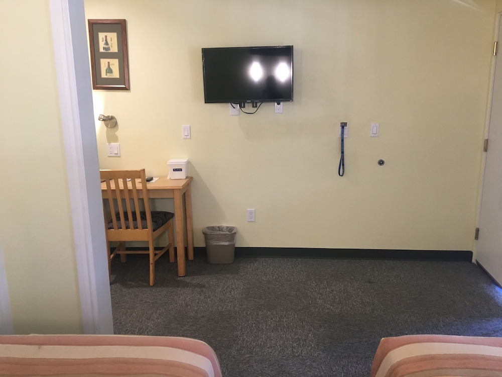 Travelodge By Wyndham Fairfield/Napa Valley 22/35