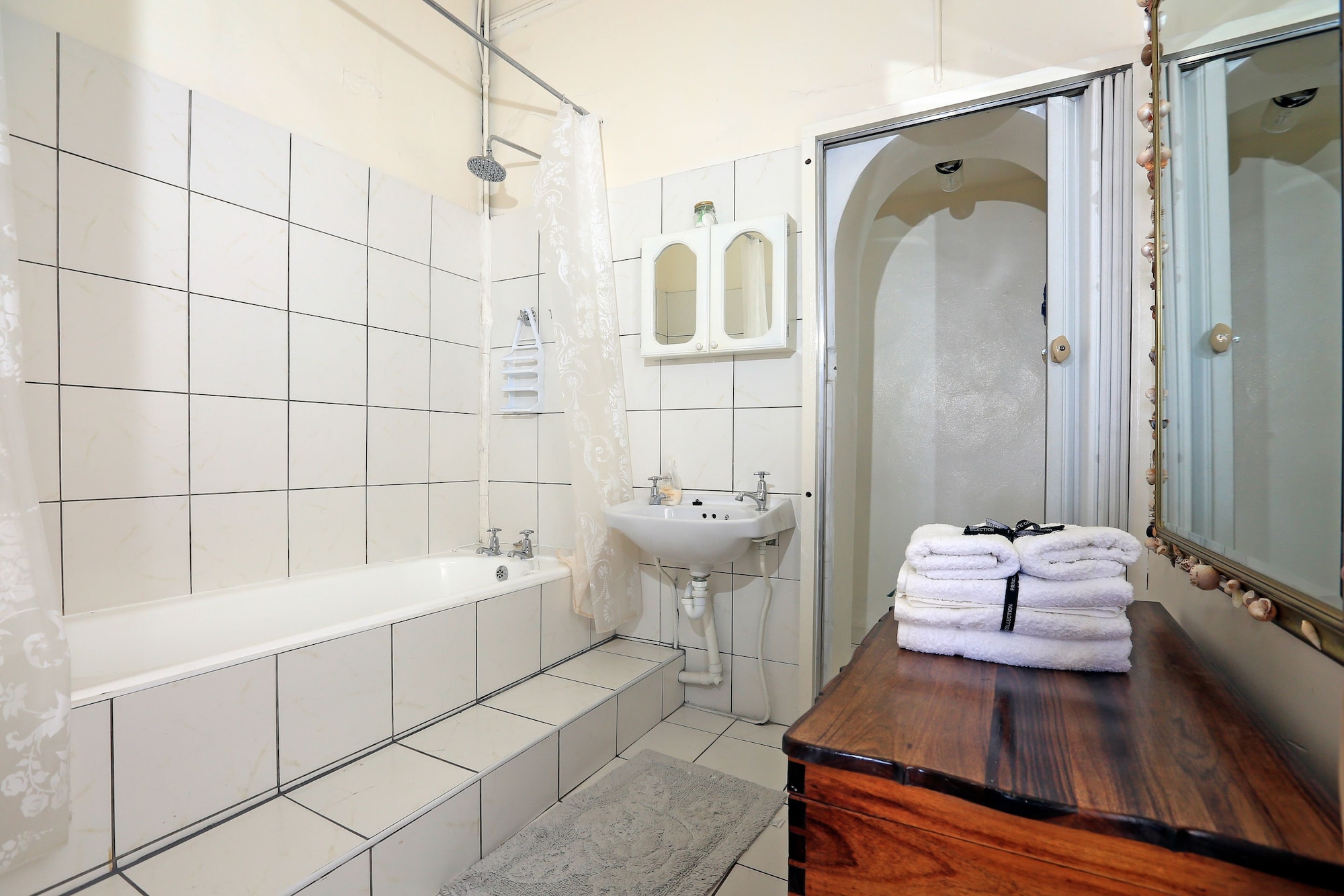 HONEYMOON, SUITE