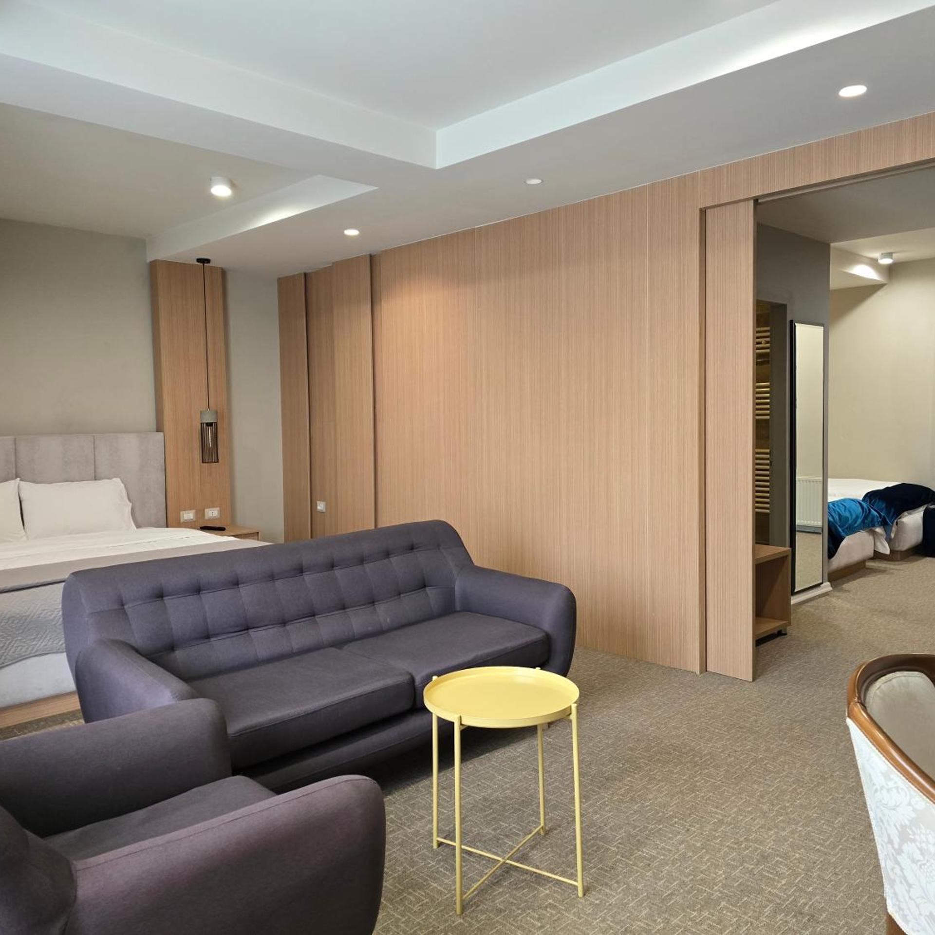 Perla Hotel 41/61