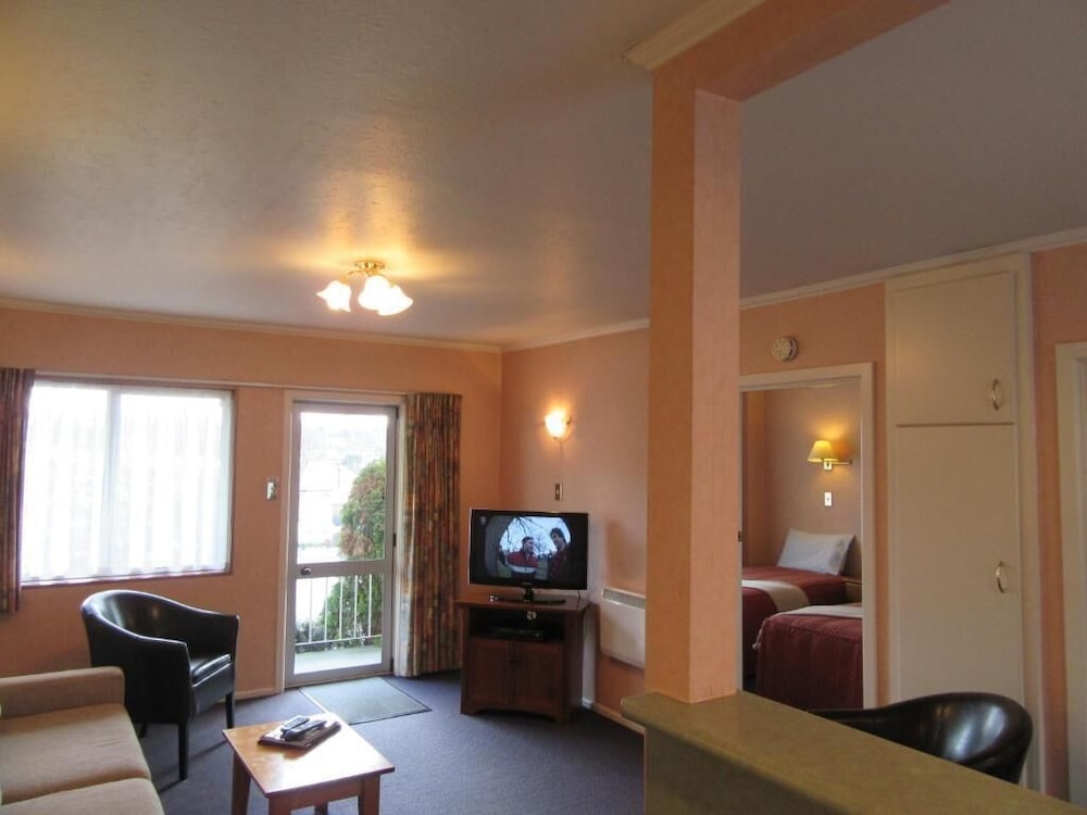 Parklands Motor Lodge 41/65